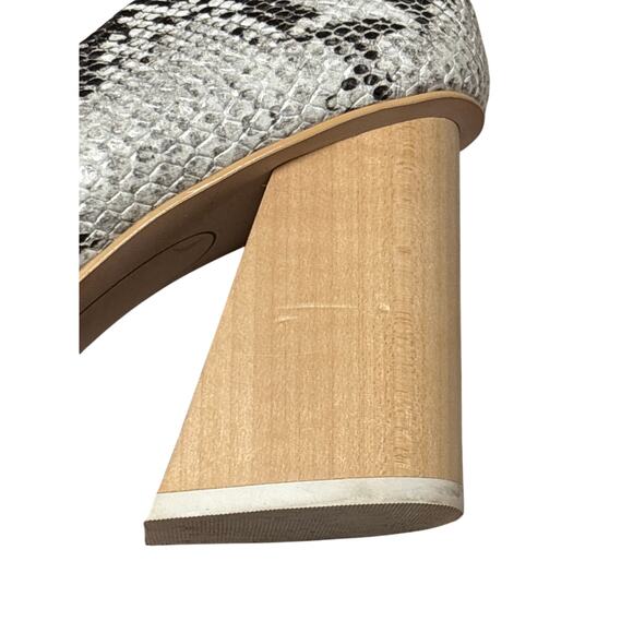 Imagine Vince Camuto Quinna Capri Snakeskin Block Heel Pumps Size 8